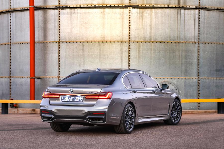  BMW 740Li M Sport (G12) 2019 года  (ZA) (фото 16 из 17)